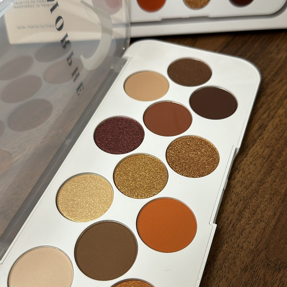 Morphe Cream and Brown Eyeshadow Palette for Versatile Looks